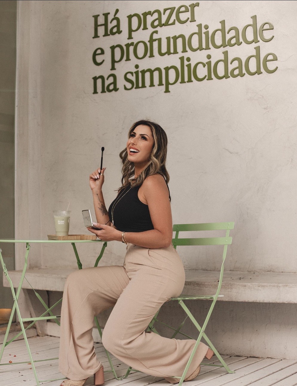 Thais Amorim, profissional do Boho Studio